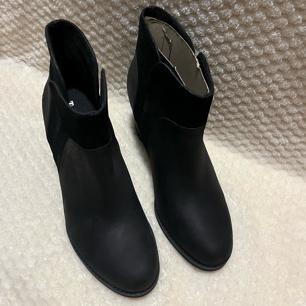 TIMBERLAND MISSES CHELSEA SUEDE ANKLE BOOTS SIZE 8.5 BLACK. NEW!